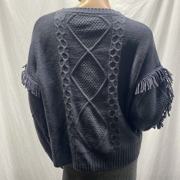belle Women's Gray/Blue Knit Fringed Pullover Sweater - Picture 5 of 7